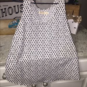 Black and white patterned tank top